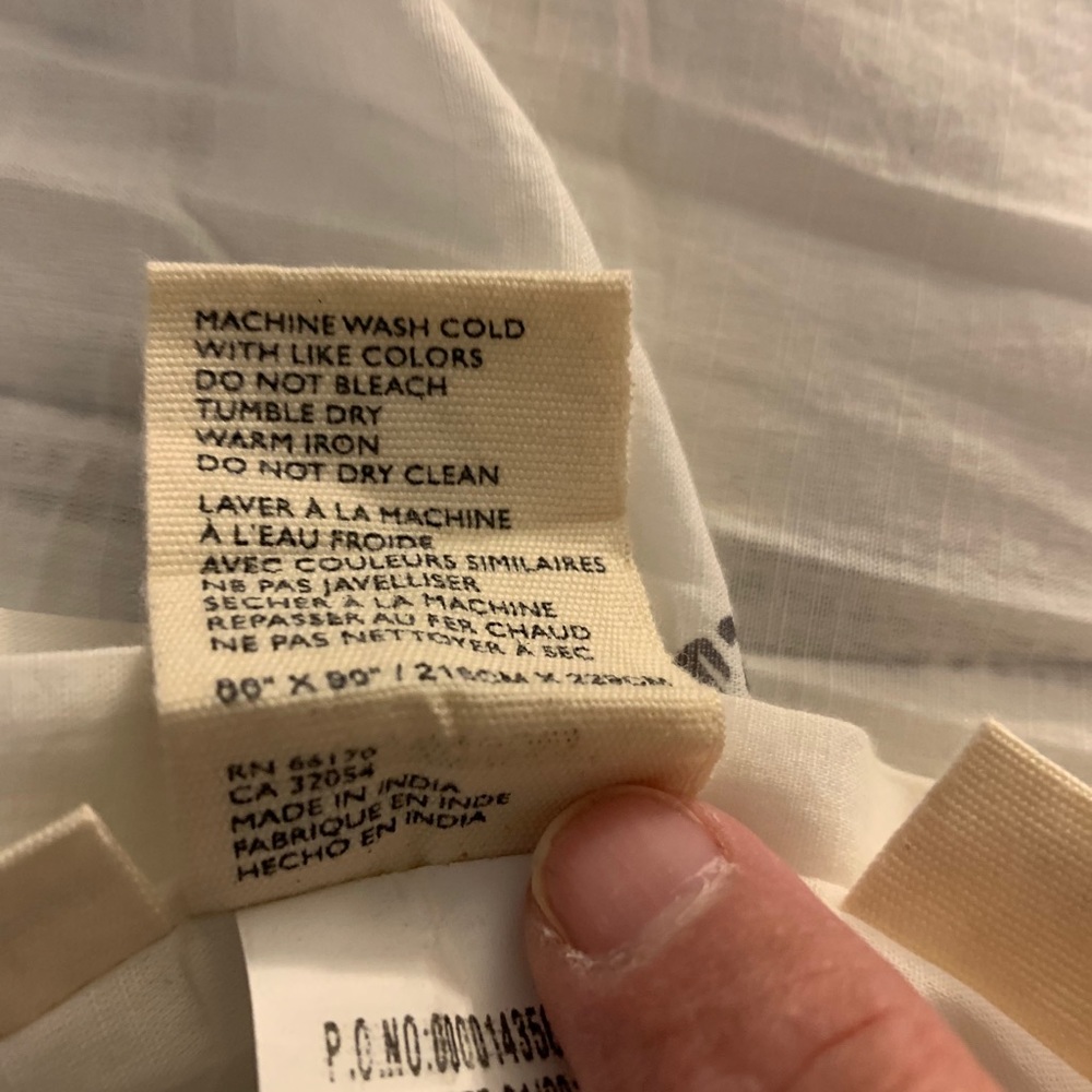 Anthropologie full duvet and two matching shams - Picture 7 of 9
